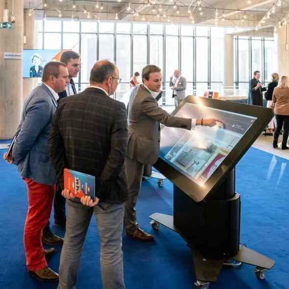 Touchtafels met SiteKiosk bij UNIZO Topseminar